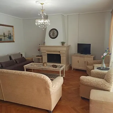 Golden Mirror In Апартаменты