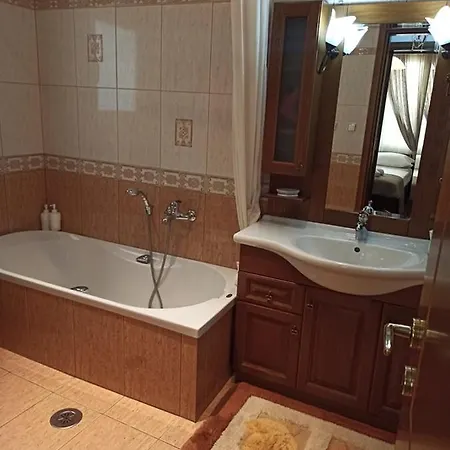 Апартаменты Golden Mirror In *